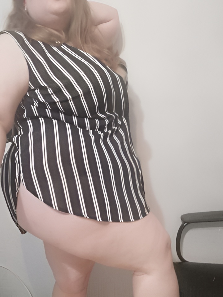 Анюта привлекальеная девушка из Советска цена от 3000 руб