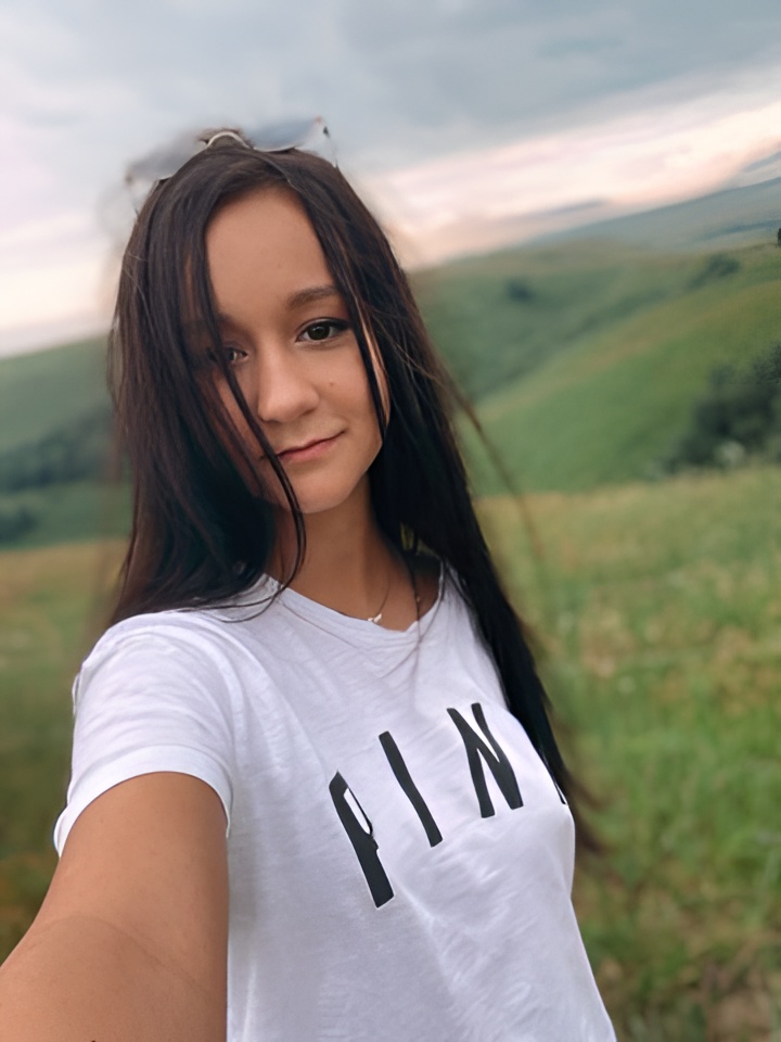 Диана привлекальеная девушка из Советска цена от 10000 руб