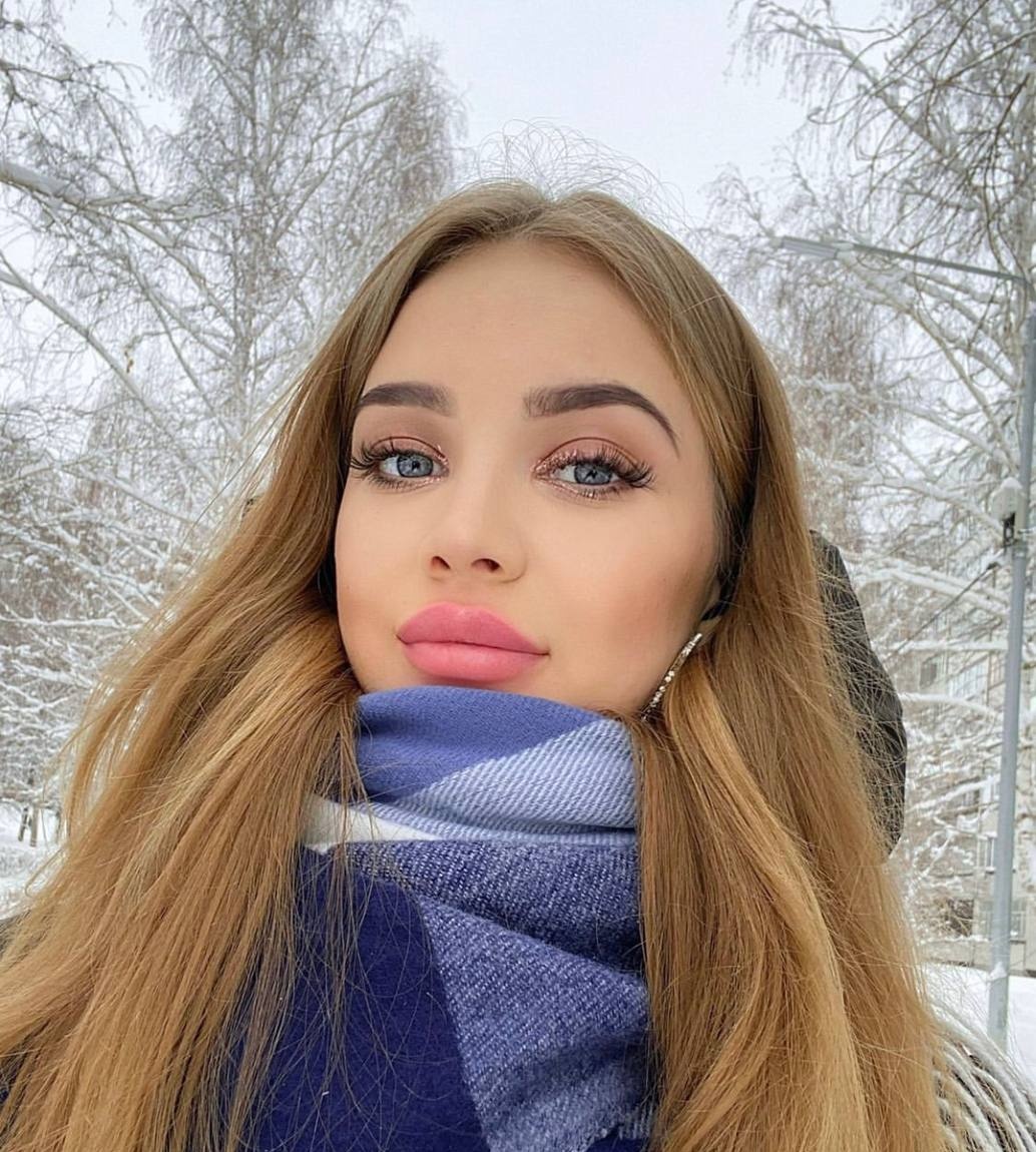 Ева привлекальеная девушка из Советска цена от 8000 руб