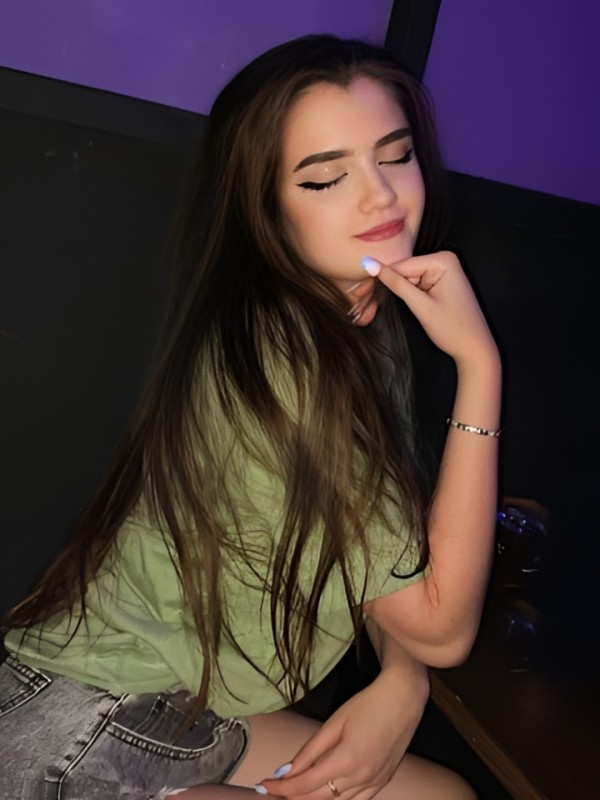 Алиса привлекательная девушка из Советска цена от 3000 руб