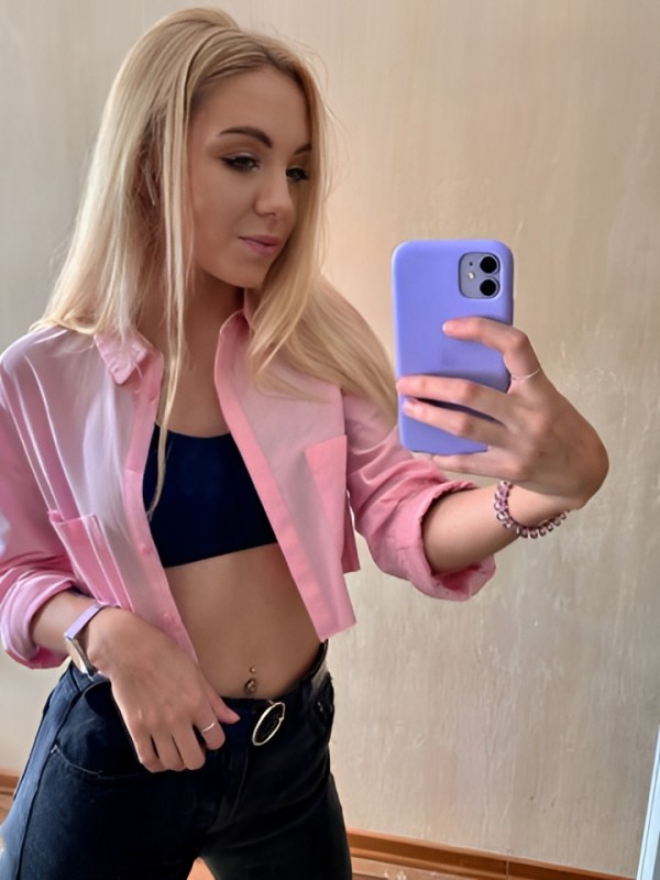 Алиса привлекательная девушка из Советска цена от 2500 руб