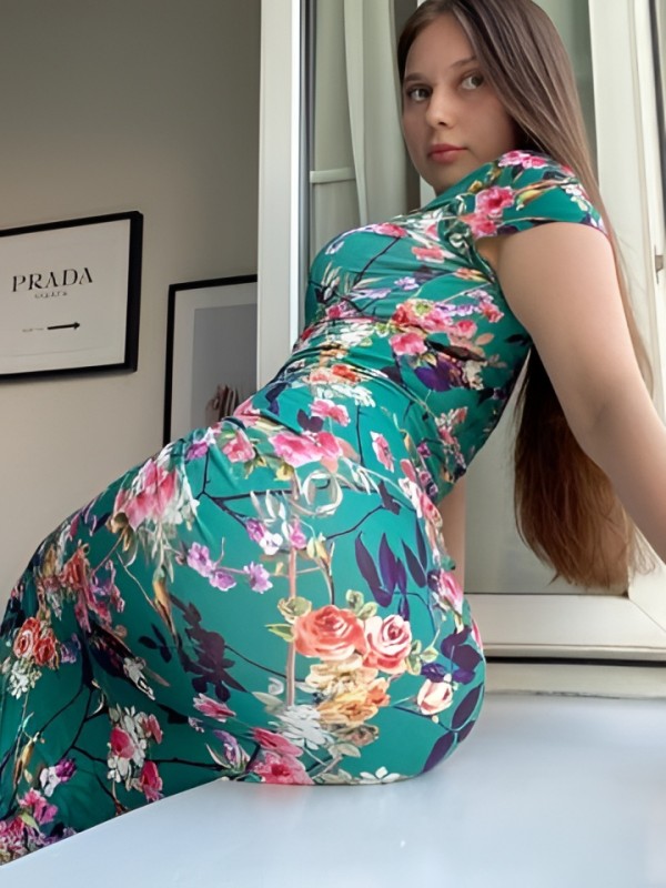 Лолита привлекательная девушка из Советска цена от 5000 руб